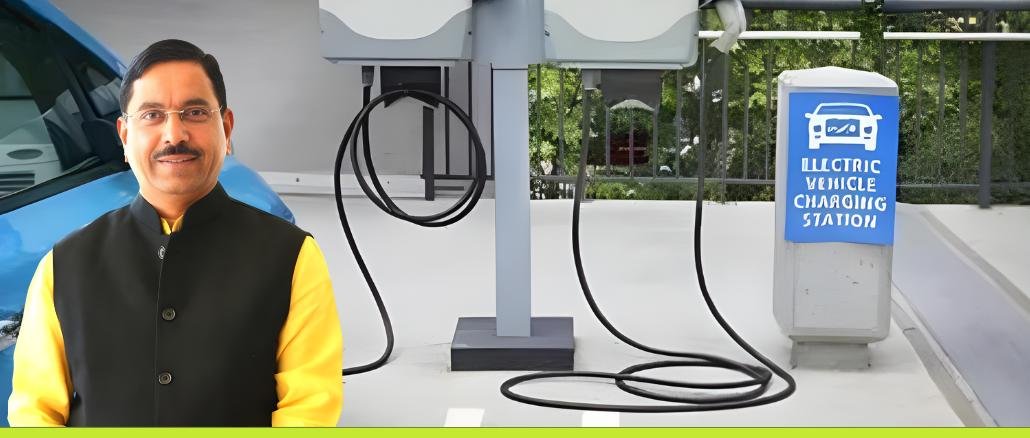Pralhad Joshi Launches Hydrogen Fuel Cell EVs Pilot with Toyota Mirai ...